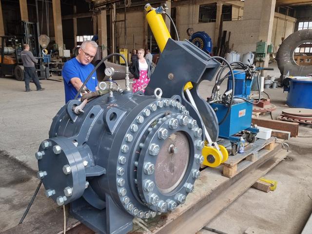 Pressure and functional testing in the workshop